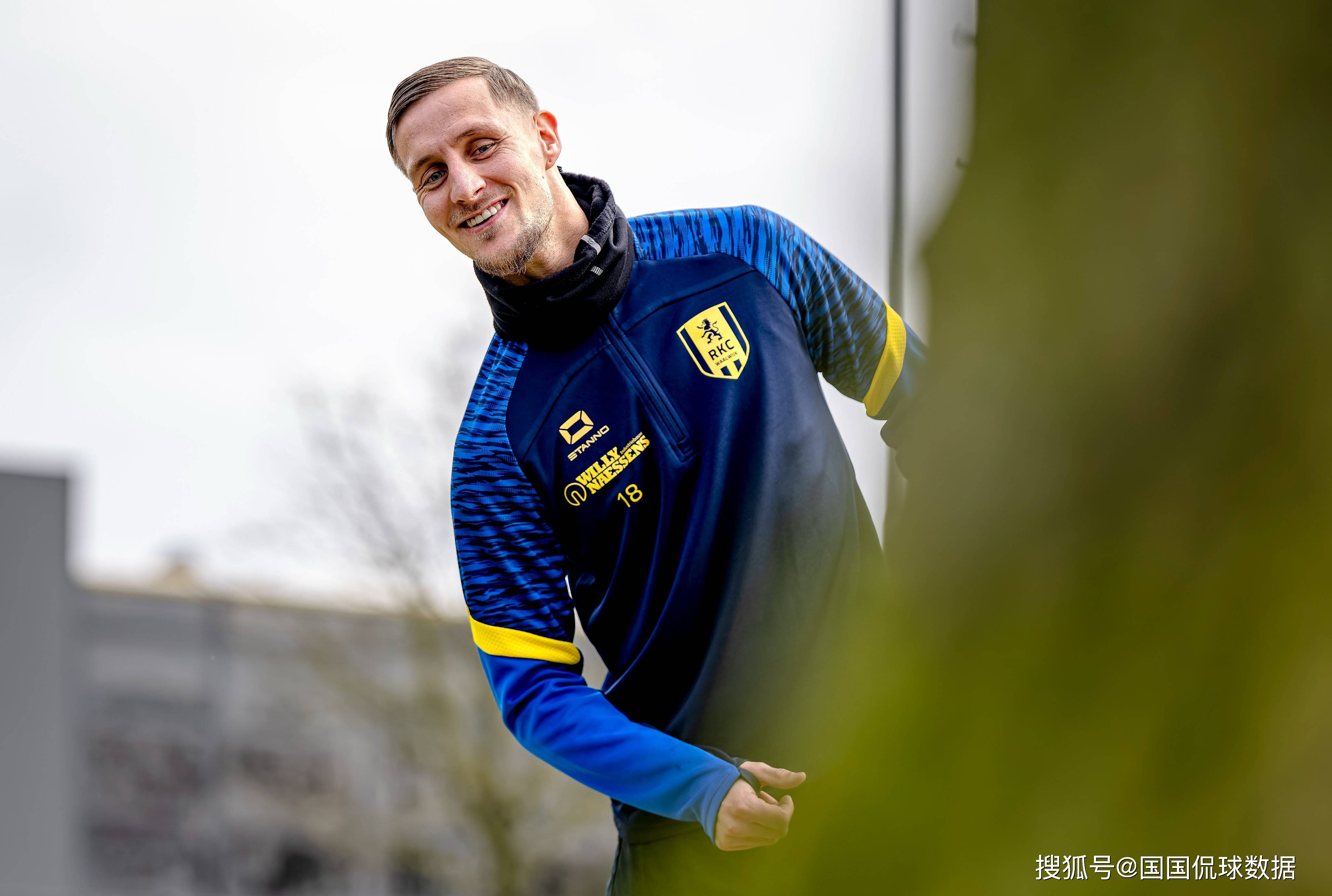 28quan- 荷甲派糸球队最新消息 