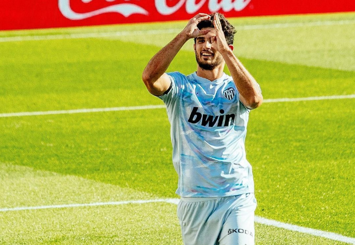 28circle- 国际比赛日英超传出新动向;瓦伦西亚伤情更新;管理层表态——话题不断;阵容厚度经受考验