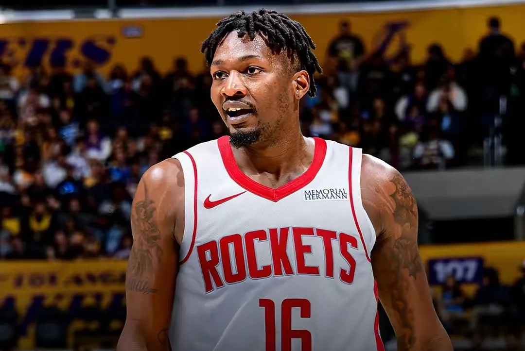 28圈-包含迈阿密热火训练开放日，转会期门线救险引欢呼，NBA季后赛在即，身体对抗强度拉满的词条